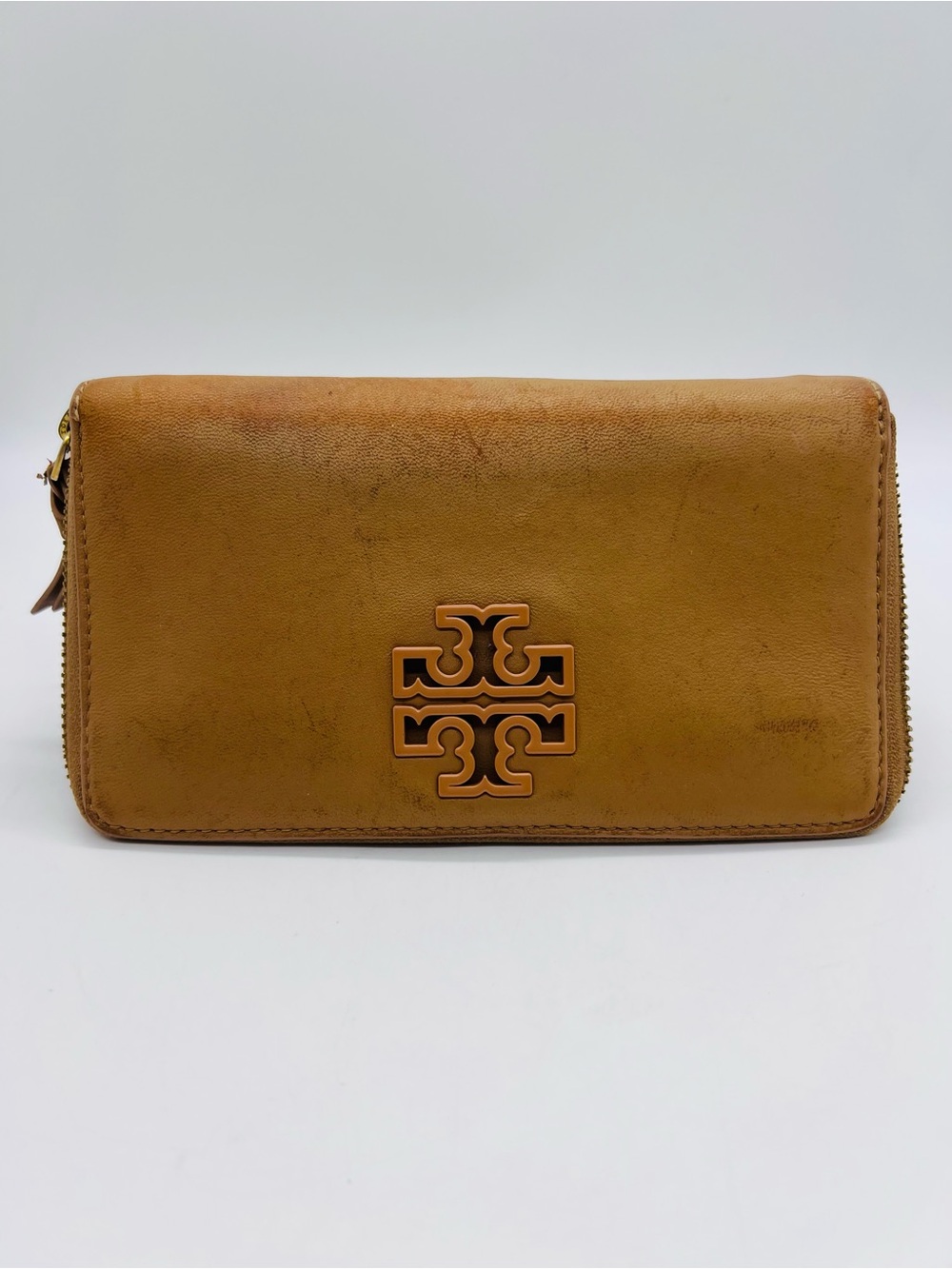 Tory Burch Caramel Tan Zip Around Wallet with Logo - Picture 13 of 14